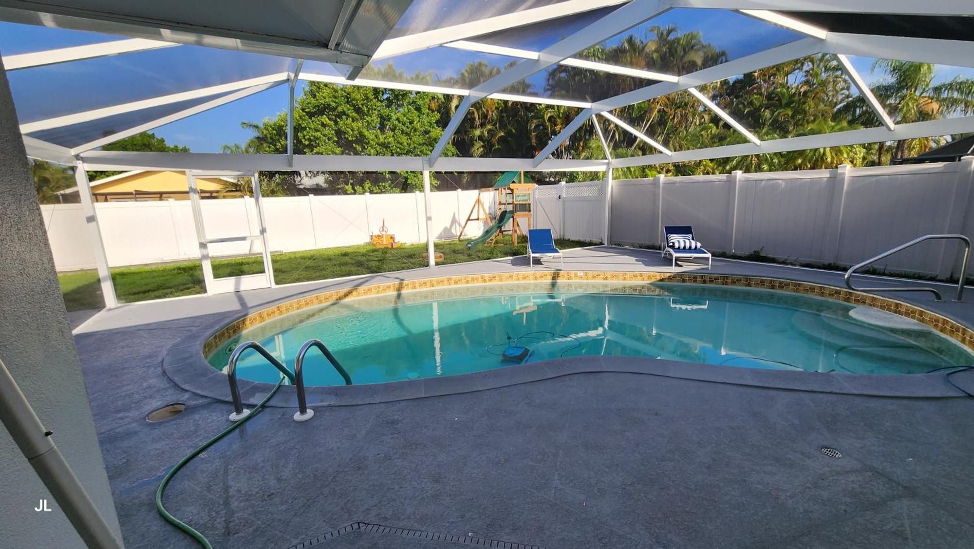 & Vibes 1 * Cape Coral